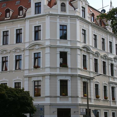 Gaestehaus Lisakowski Pension Am Brautwiesenpark Герліц Екстер'єр фото